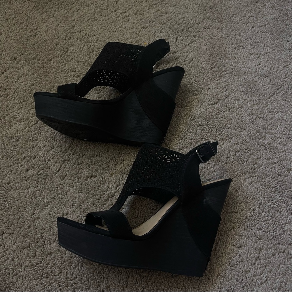 Wedges - LIKE NEW